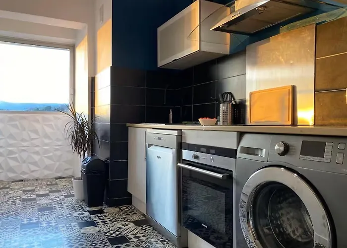 Vue Panoramique - Terrasse - Climatisation - 2 Bedrooms - Wifi - Cuisine - Tramway *