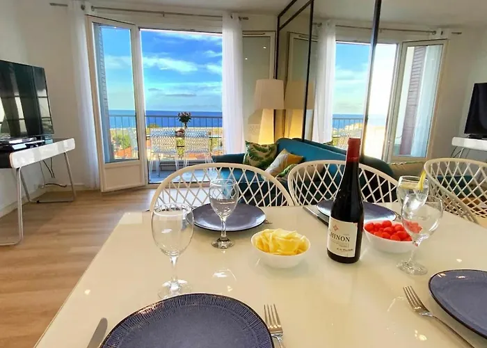 Vue Panoramique - Terrasse - Climatisation - 2 Bedrooms - Wifi - Cuisine - Tramway Lejlighed
