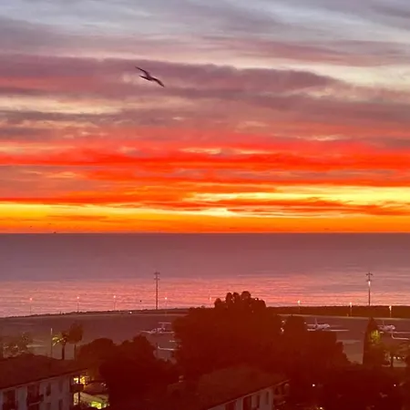 Panoramic Sea View - Terrace - Air Conditioning - 2 Bedrooms - Wifi - Kitchen - Tram *