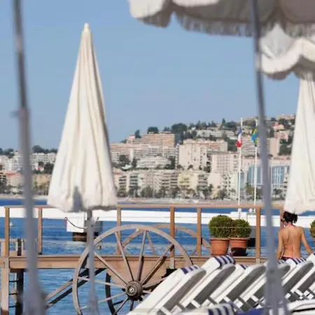 Panoramic Sea View - Terrace - Air Conditioning - 2 Bedrooms - Wifi - Kitchen - Tram Nice