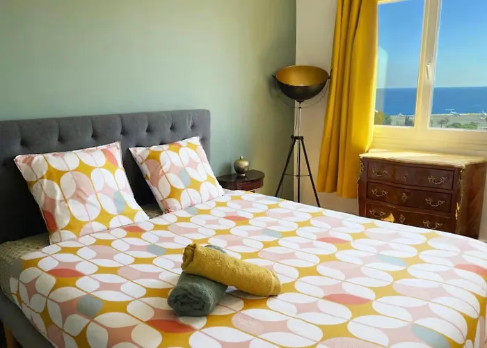 Vue Panoramique - Terrasse - Climatisation - 2 Bedrooms - Wifi - Cuisine - Tramway דירה ניס